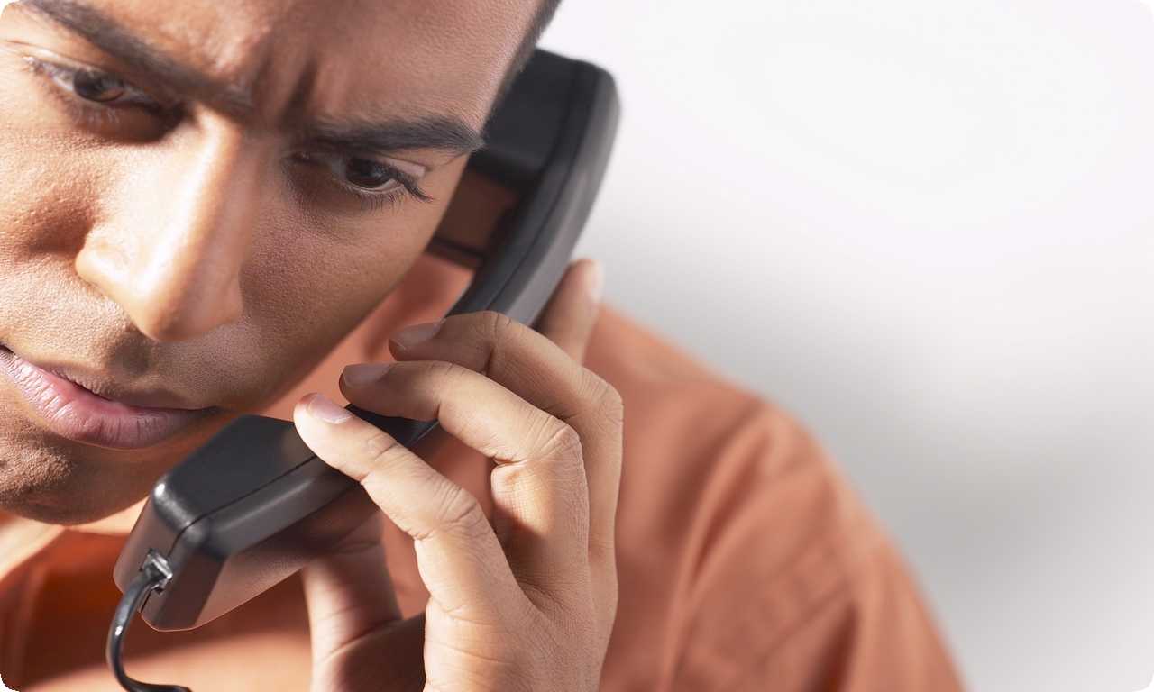 В Италии распространена традиция "non rispondere al telefono", когда люди звонят и сразу кладут трубку, чтобы дать знать, что думают о собеседнике, но не могут разговаривать в данный момент.