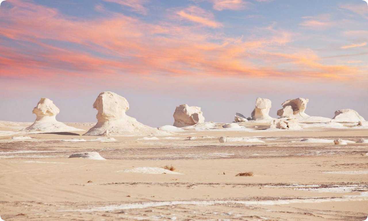 Сахара-эль-Бейда - один из самых больших пустынных массивов в мире, расположенный в Египте.