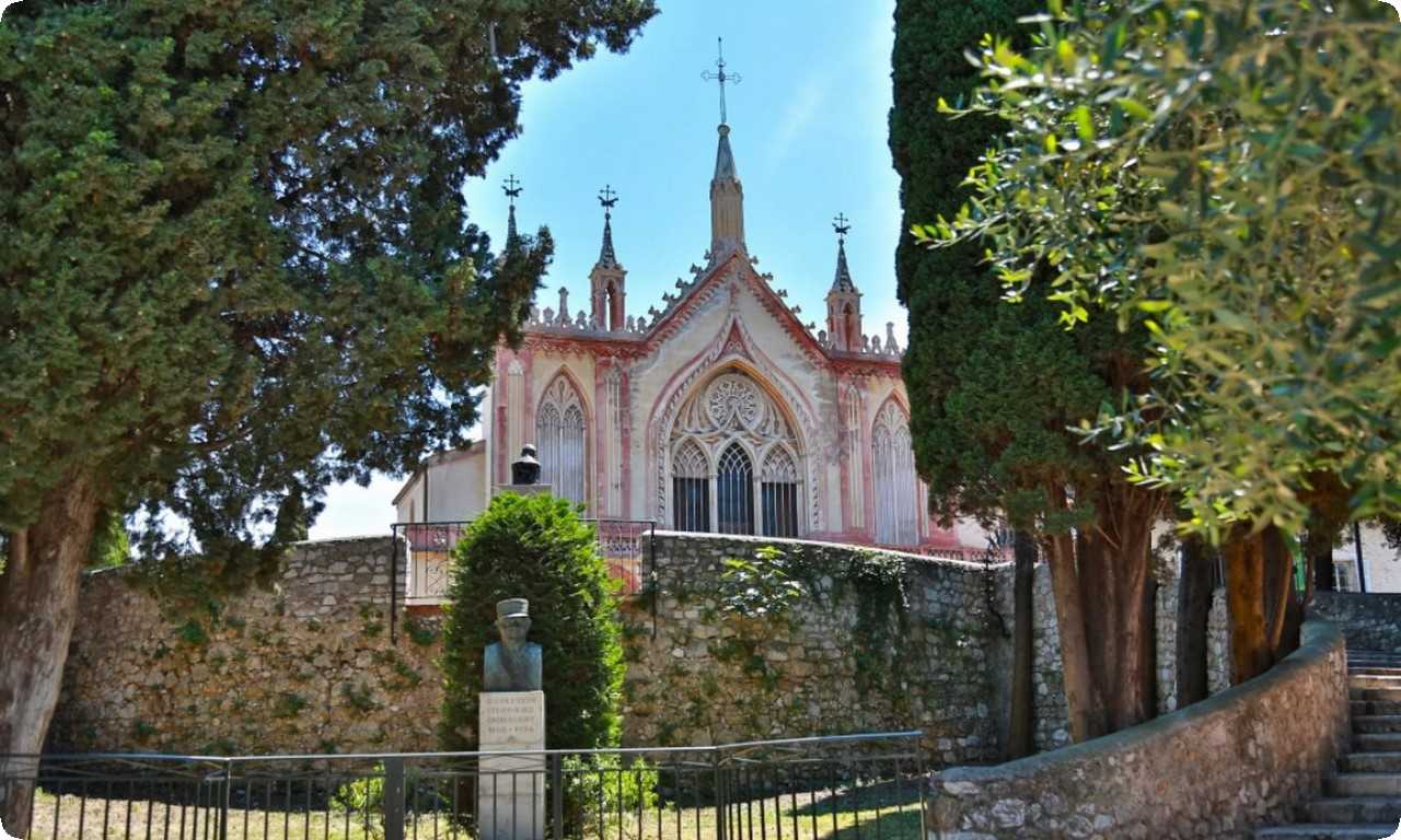 Сады монастыря Симье - идеальное место для тех, кто ищет умиротворение и хочет насладиться красотой природы в центре Ниццы.