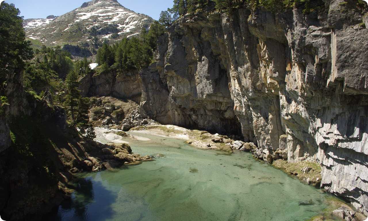 Озеро в природном парке Монтесиньо