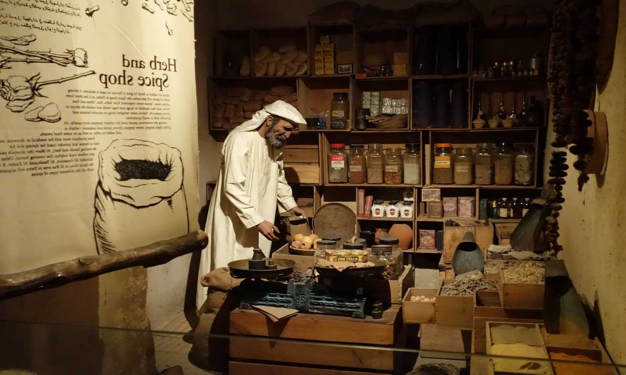 Музей Дубая - отличный способ познакомиться с богатой историей города, входной билет доступен по доступной цене.