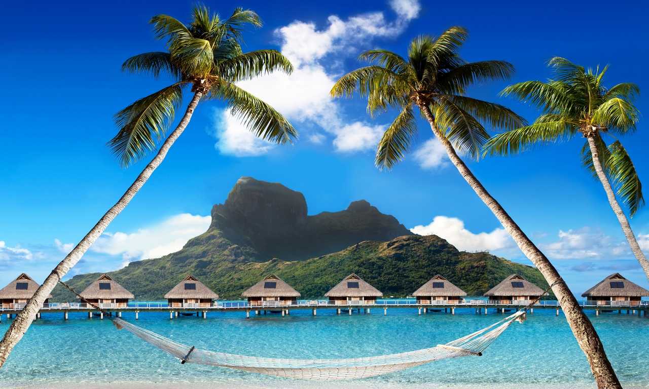 Бора-Бора - идеальное место для роскошного отдыха на тропическом острове в Французской Полинезии, где вас ждут белоснежные пляжи, теплое море и роскошные курорты.