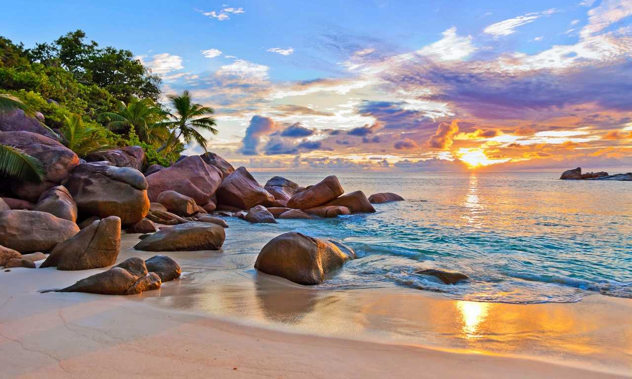 Сейшельские острова - идеальное место для роскошного отдыха и отпуска, где вас ждут невероятная природа, роскошные курорты и уникальный колорит африканской культуры.